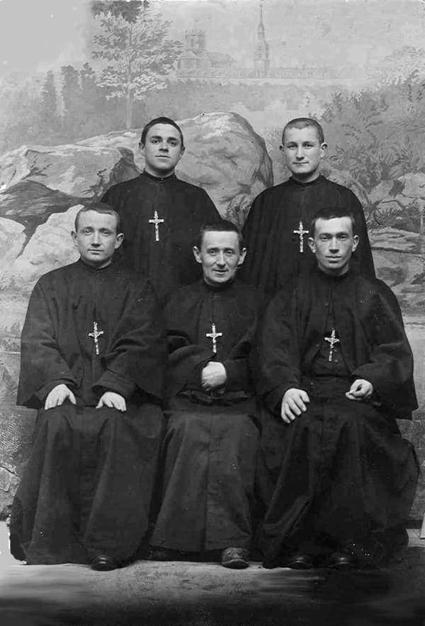 Cinco de los seis voluntarios para la misión a los Estados Unidos